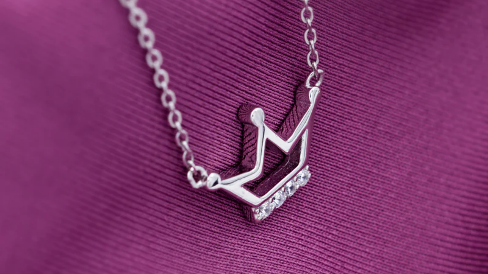 Sterling Silver Necklace Types and Care Tips for Every Occasion