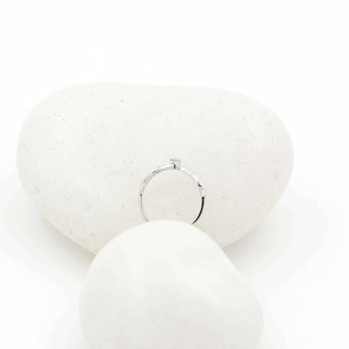 Silver Tail Twist Ring