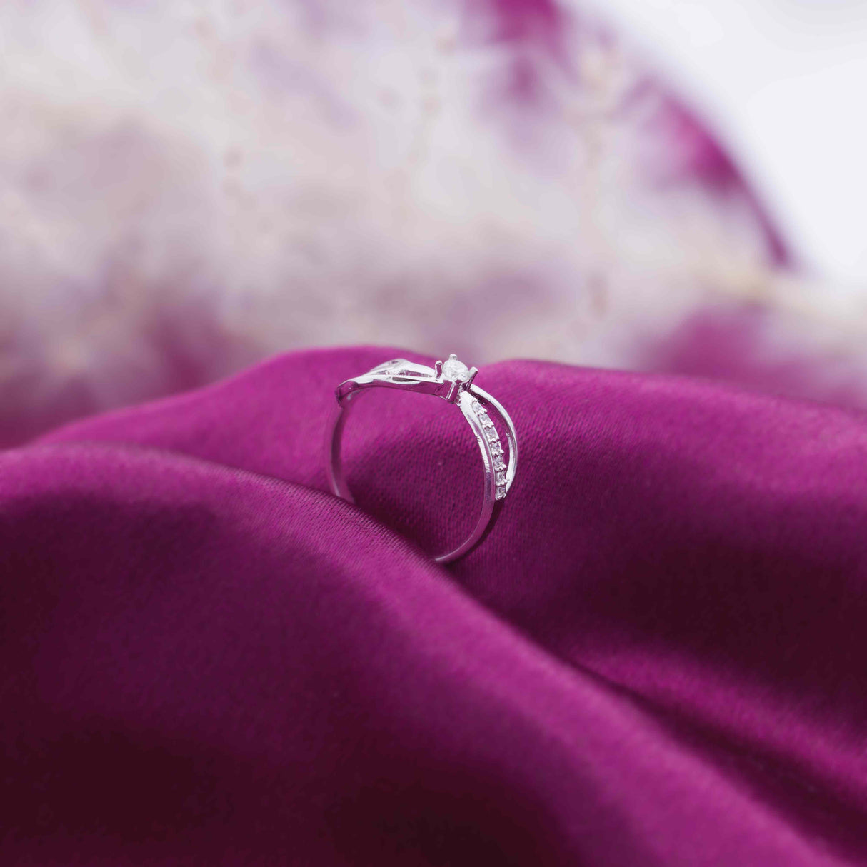 Silver Tail Twist Ring