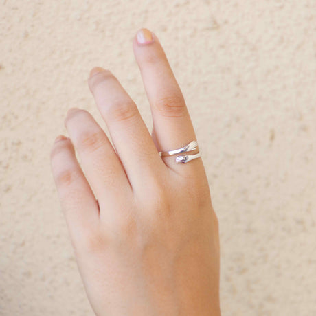 Silver Cozy Hug Ring